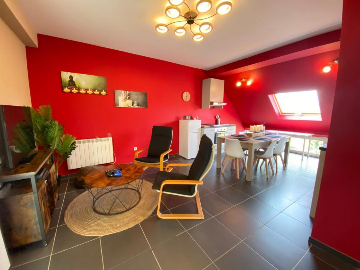 Cosy 2-Bedroom Apartment In The Center Of Hotton Bagian luar foto